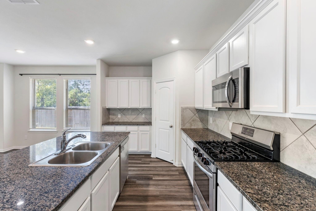 28068 Dove Chase Drive - Photo 14