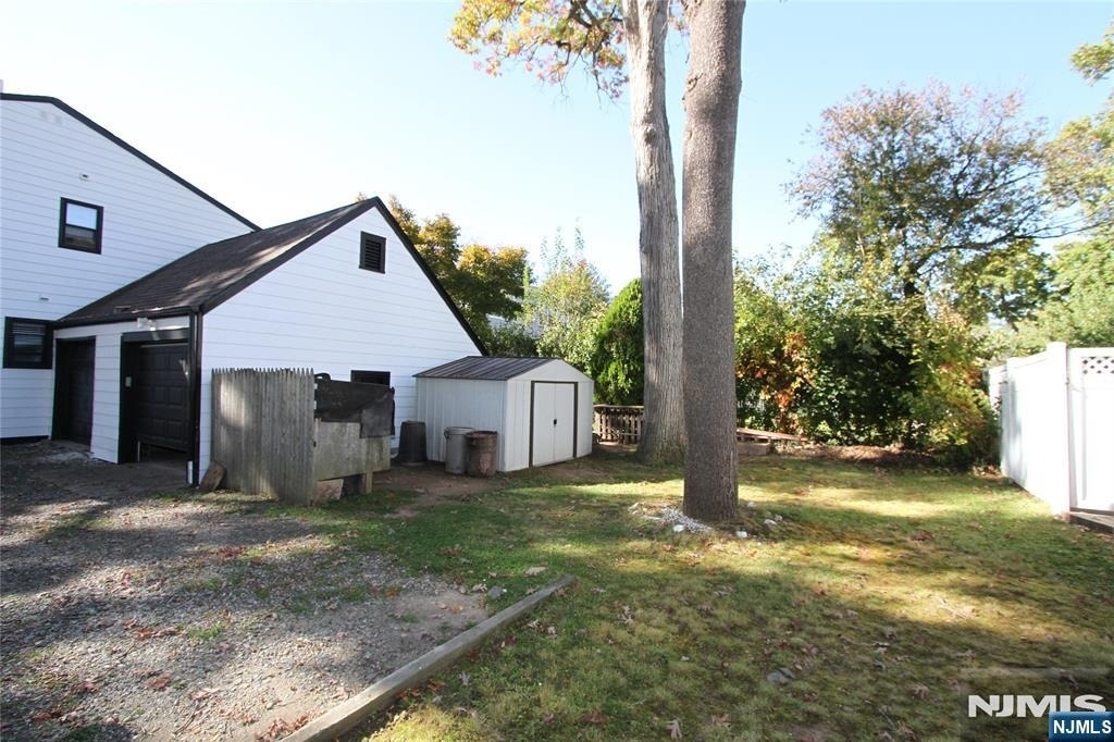 380 Lincoln - Photo 12