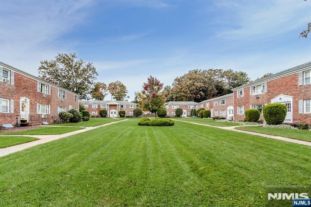 43 Conforti - Photo 0