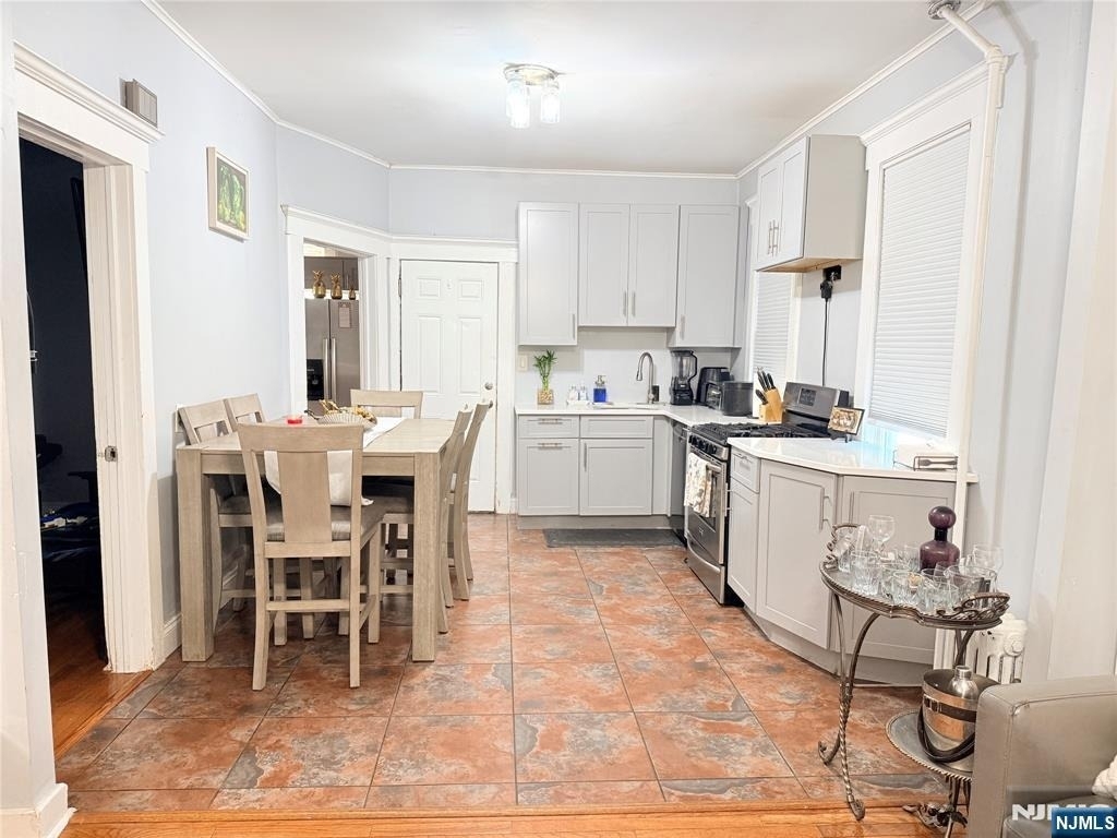 68 Willard - Photo 2