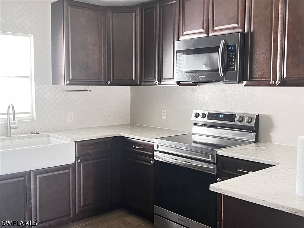 341 Golden Gate Boulevard E - Photo 2