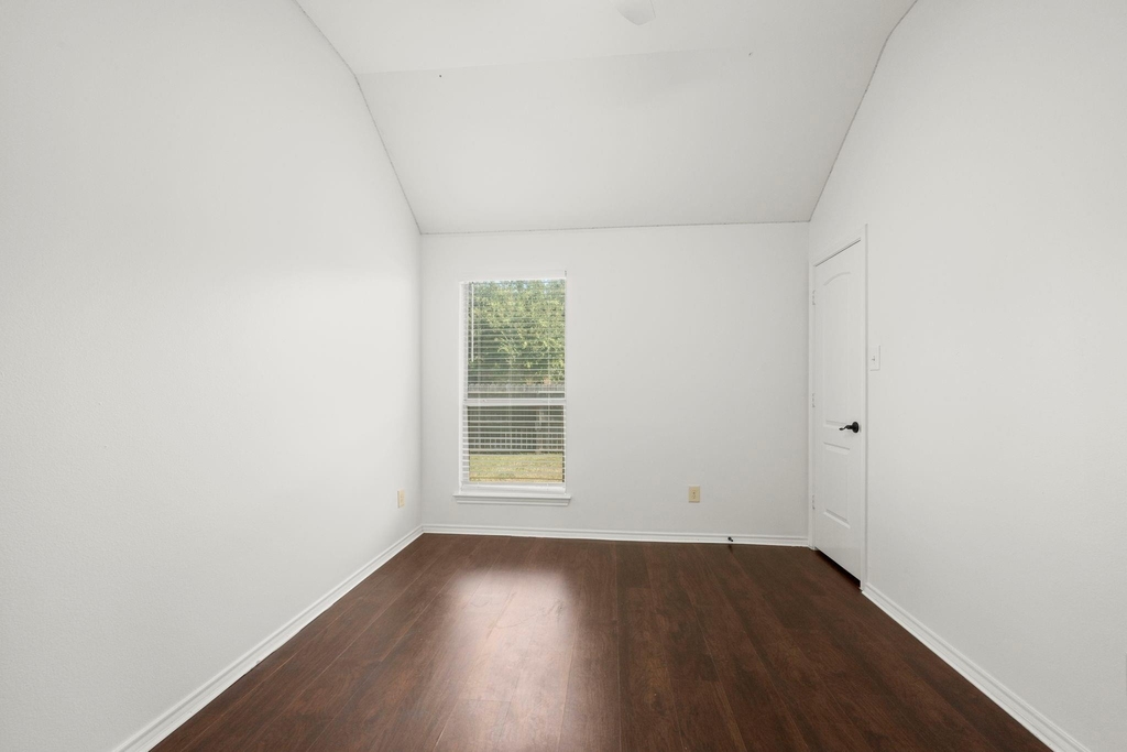 27702 Amy Willow Lane - Photo 17