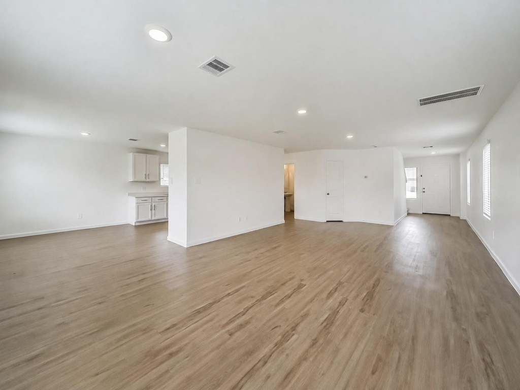 1511 Las Cuevas Drive - Photo 6