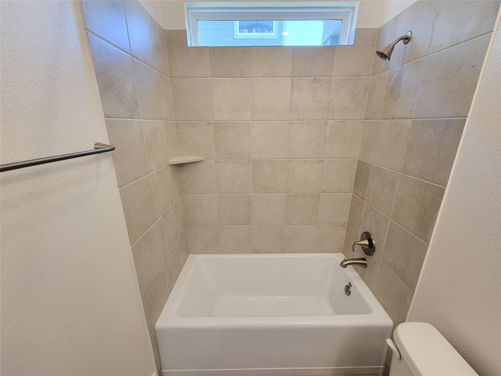 4204 Pleasing Breeze Drive - Photo 37