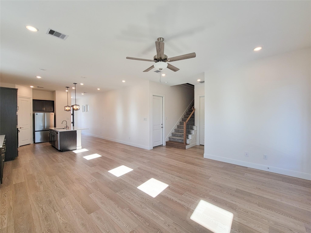 4204 Pleasing Breeze Drive - Photo 11