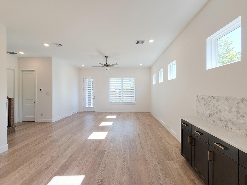 4204 Pleasing Breeze Drive - Photo 9