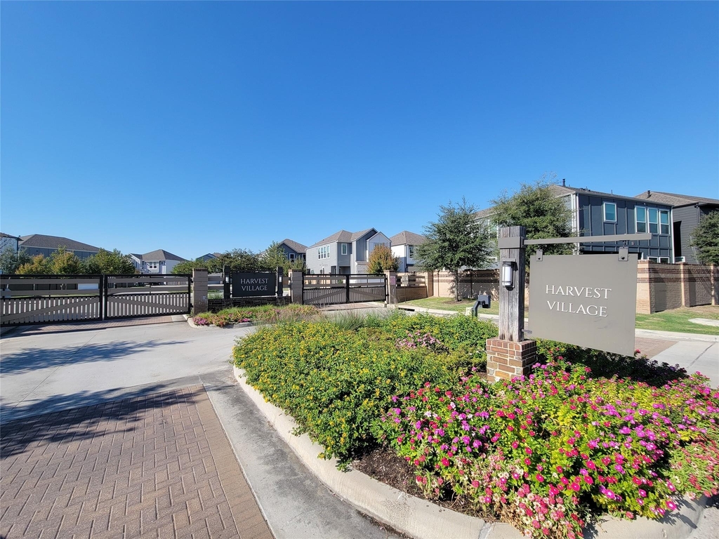 4204 Pleasing Breeze Drive - Photo 40