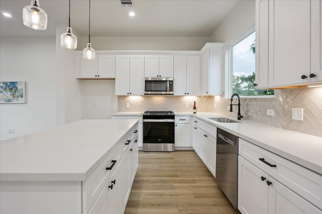 1034 Marcolin Street - Photo 8