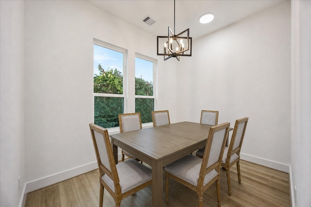 1034 Marcolin Street - Photo 9