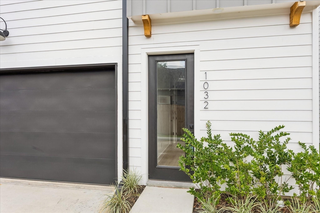 1034 Marcolin Street - Photo 1