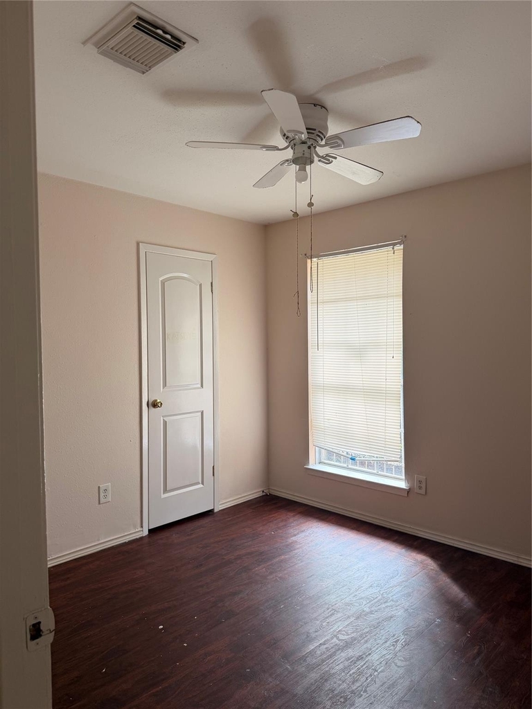 7618 Kellwood Drive - Photo 13