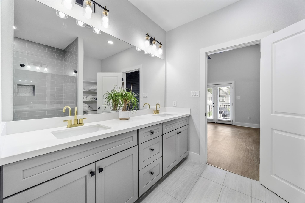 823 Enterprise Street - Photo 32