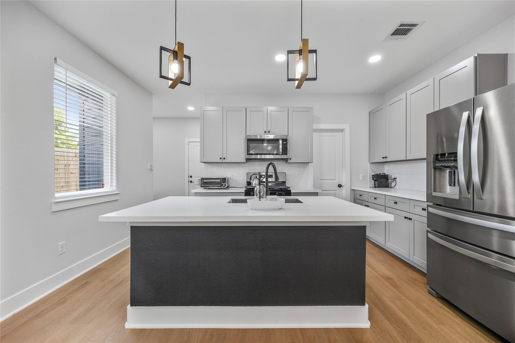 823 Enterprise Street - Photo 6