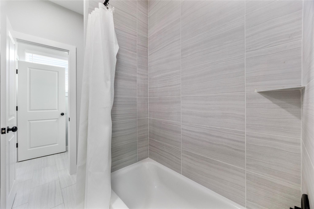 823 Enterprise Street - Photo 41