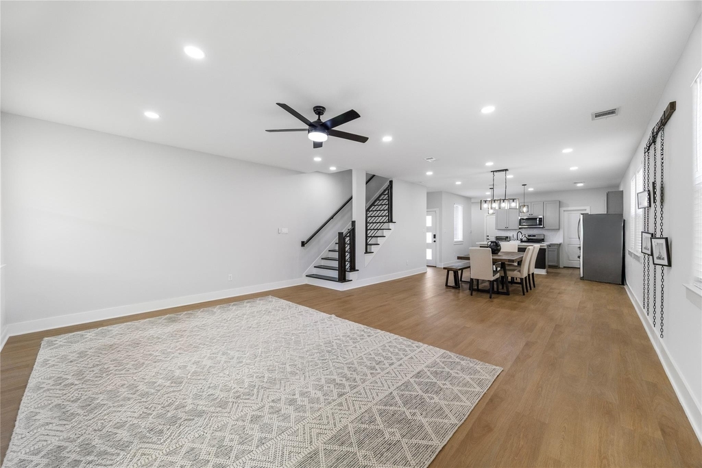 823 Enterprise Street - Photo 18