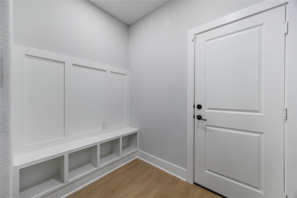 823 Enterprise Street - Photo 21