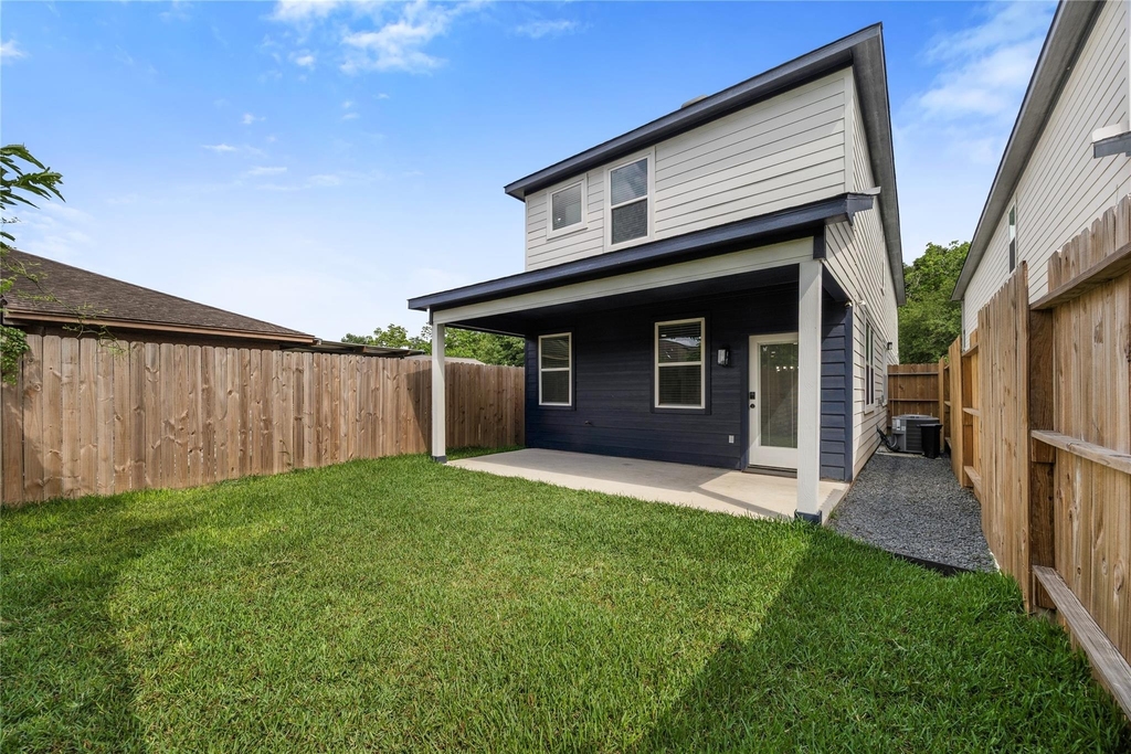 823 Enterprise Street - Photo 45