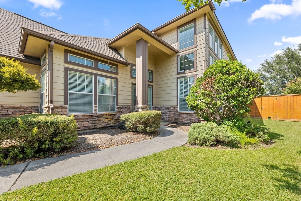 10822 Wysall Cliff Court - Photo 1