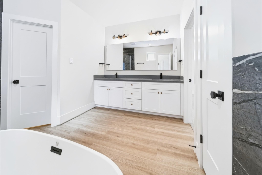 5632 Bertellis Lane - Photo 22