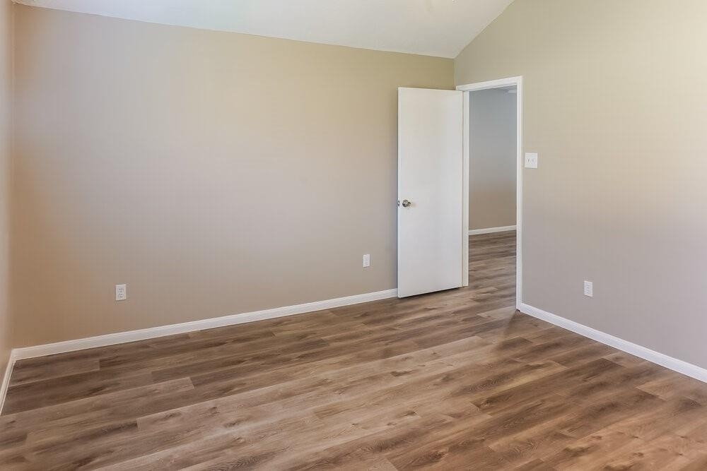 5207 Riverwood Drive - Photo 7
