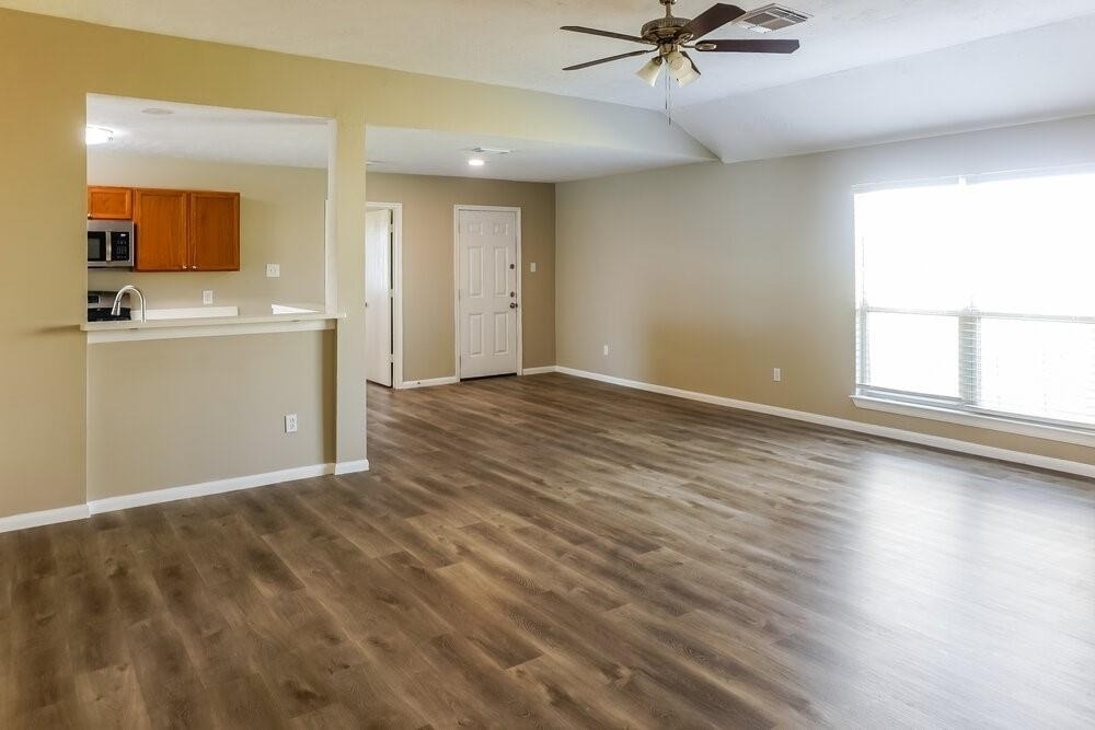 5207 Riverwood Drive - Photo 1