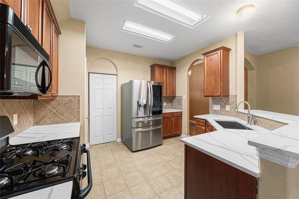 212 Silverbrook Lane - Photo 10