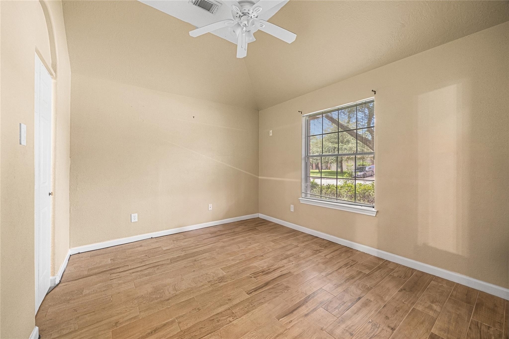 212 Silverbrook Lane - Photo 14