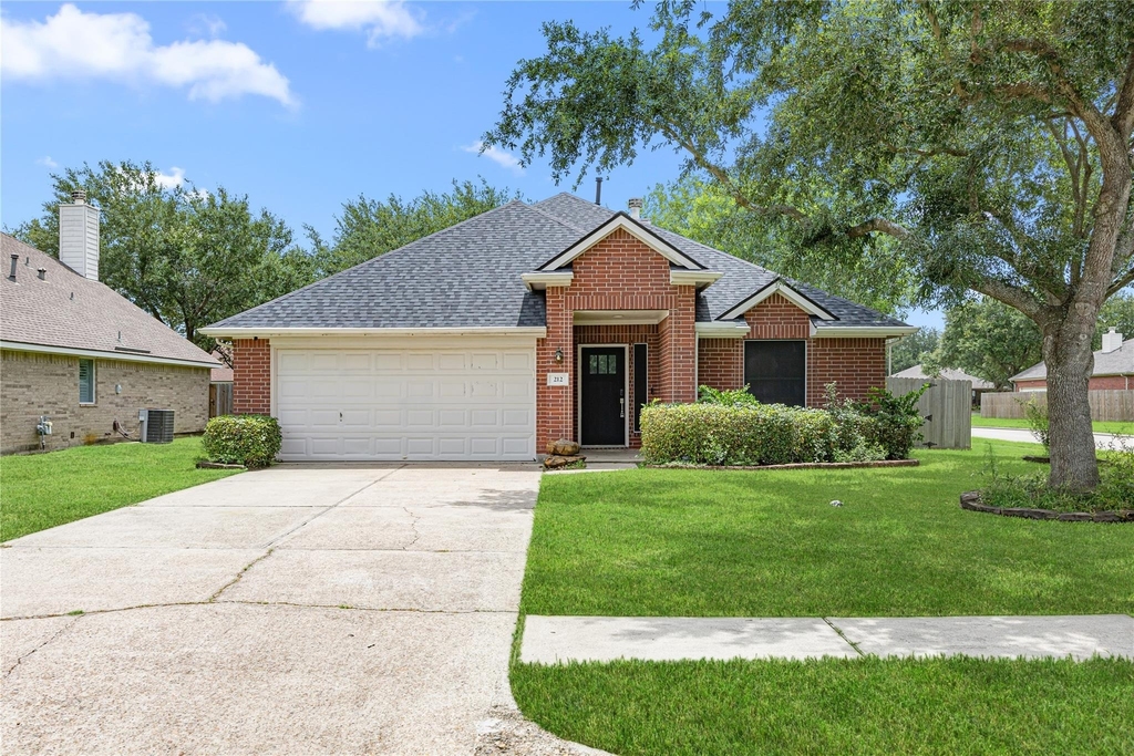 212 Silverbrook Lane - Photo 1