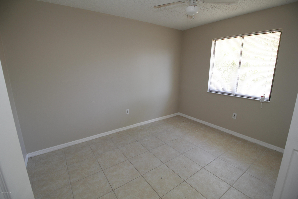 567 Nw Australian Road Nw - Photo 11