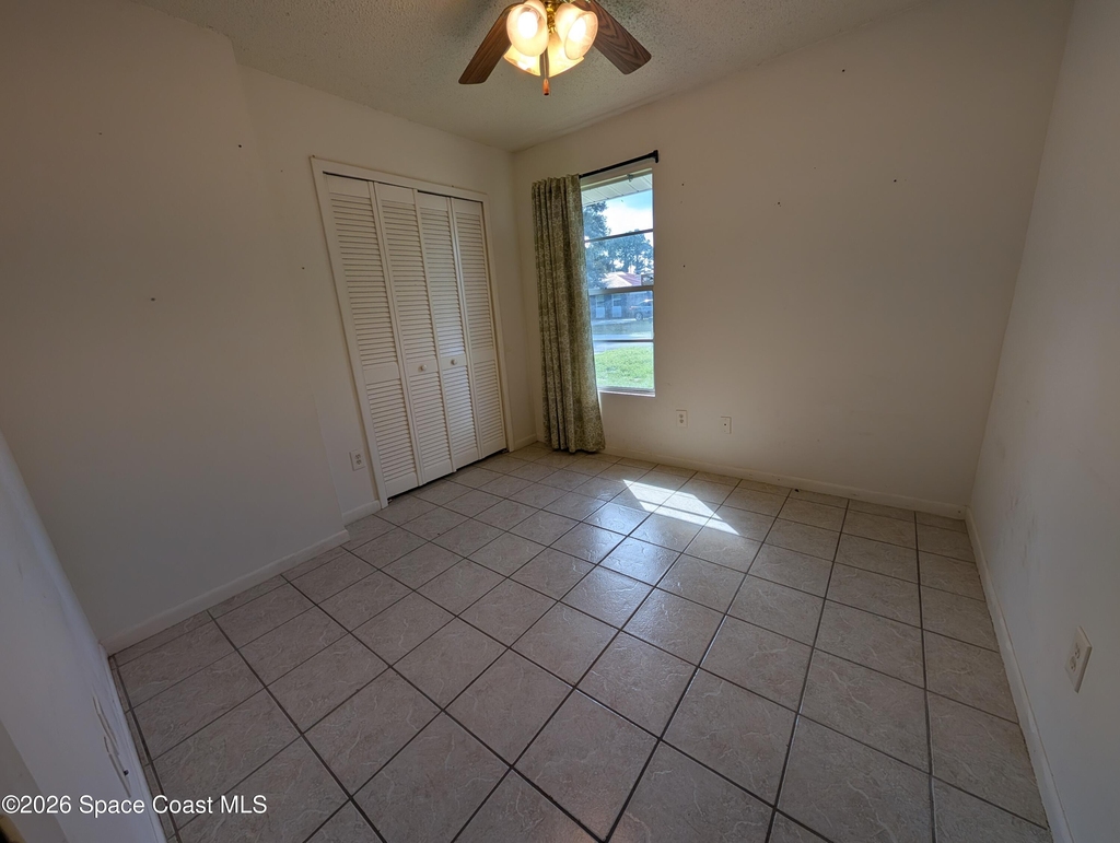 111 Dolphin Street Se - Photo 5