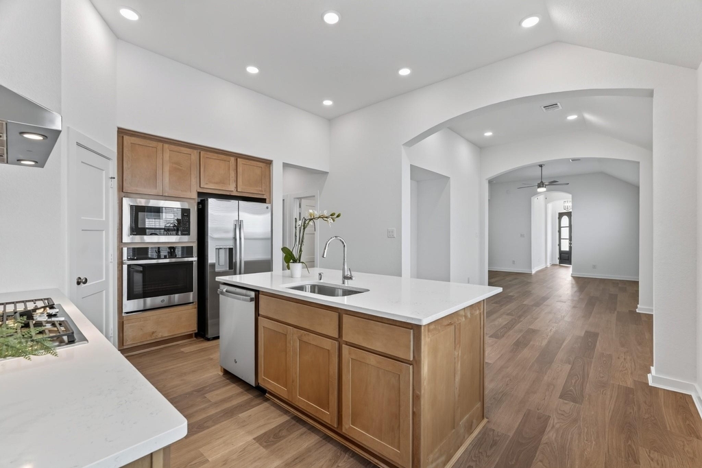 8947 Blackwoods Court - Photo 3