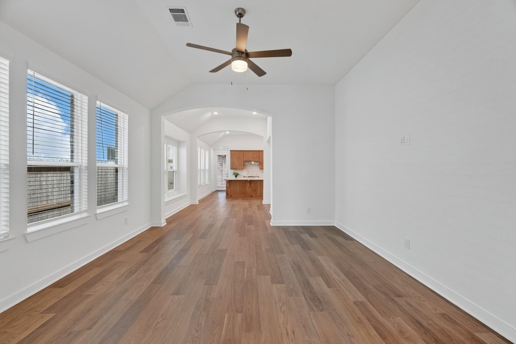 8947 Blackwoods Court - Photo 2