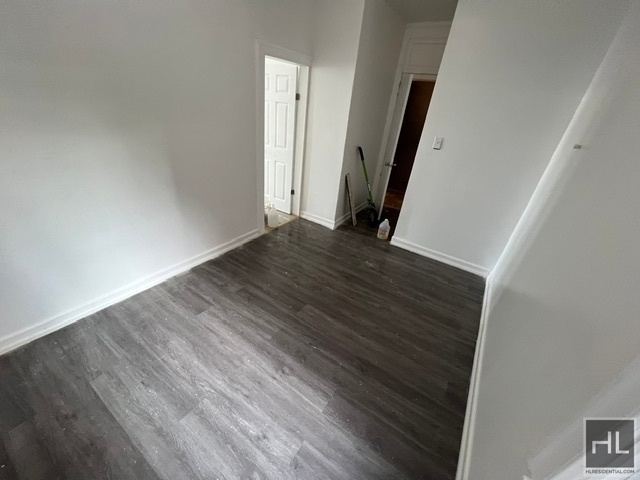 East 182 Street - Photo 4