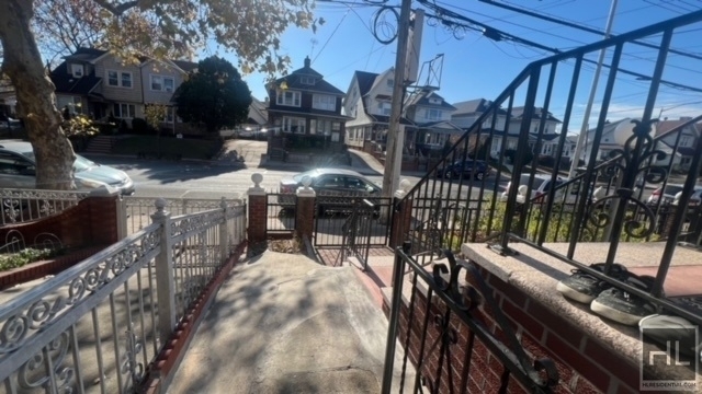 3815 Farragut Road - Photo 14