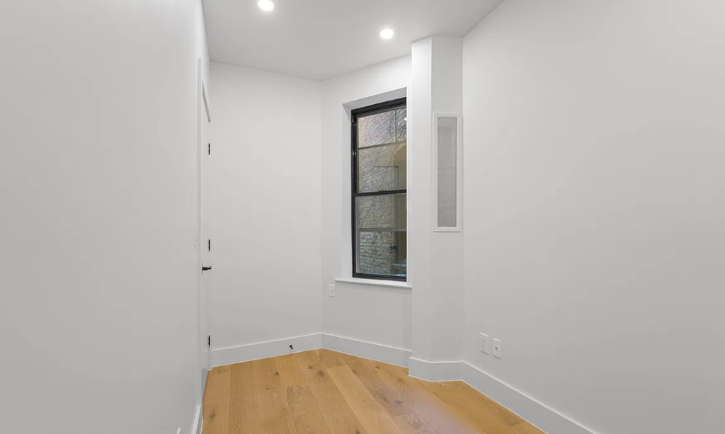 255 West 15th Street - Photo 6