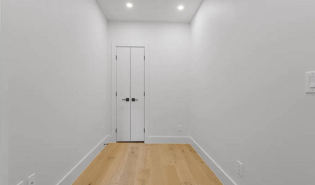 255 West 15th Street - Photo 5