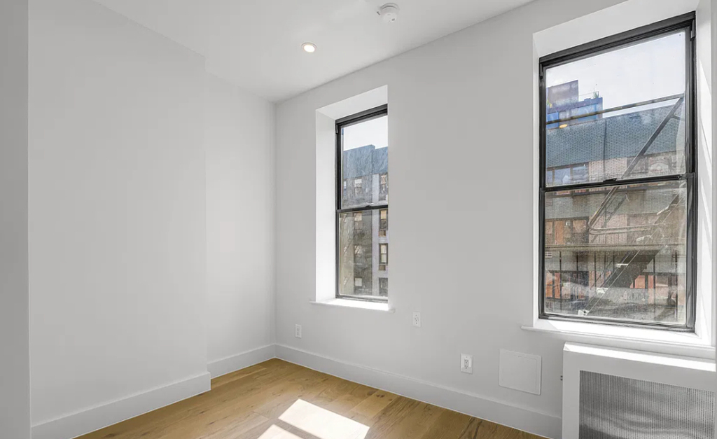 255 West 15th Street - Photo 9