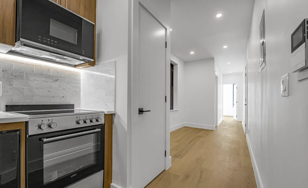 255 West 15th Street - Photo 2