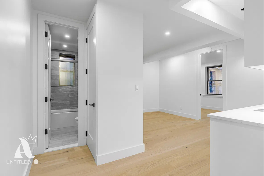 58 Avenue A - Photo 3