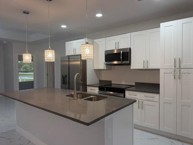 744 Eisenhower Boulevard - Photo 5