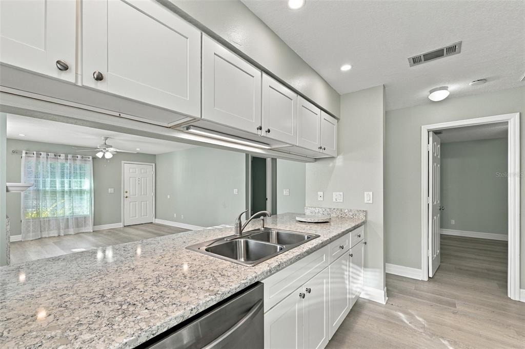 351 23rd Avenue Sw - Photo 9
