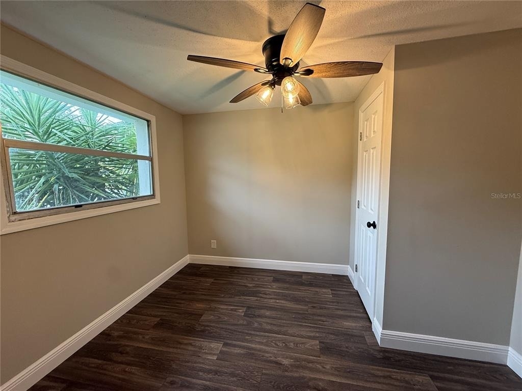 11542 90th Street - Photo 13