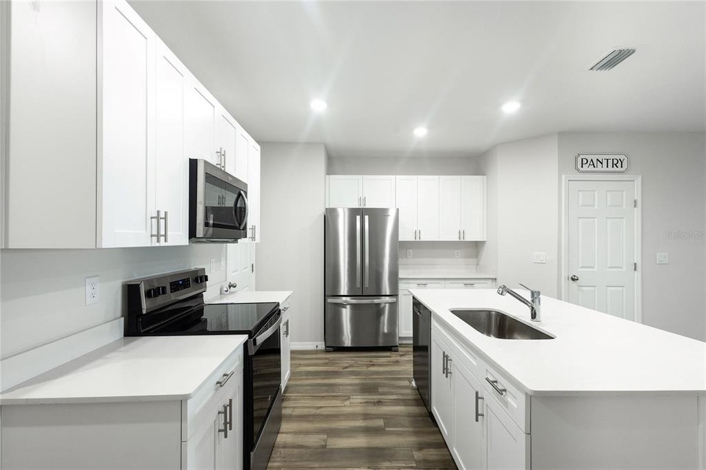 3836 King Hill Drive - Photo 4