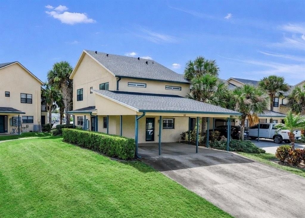 626 Yardarm Drive - Photo 0