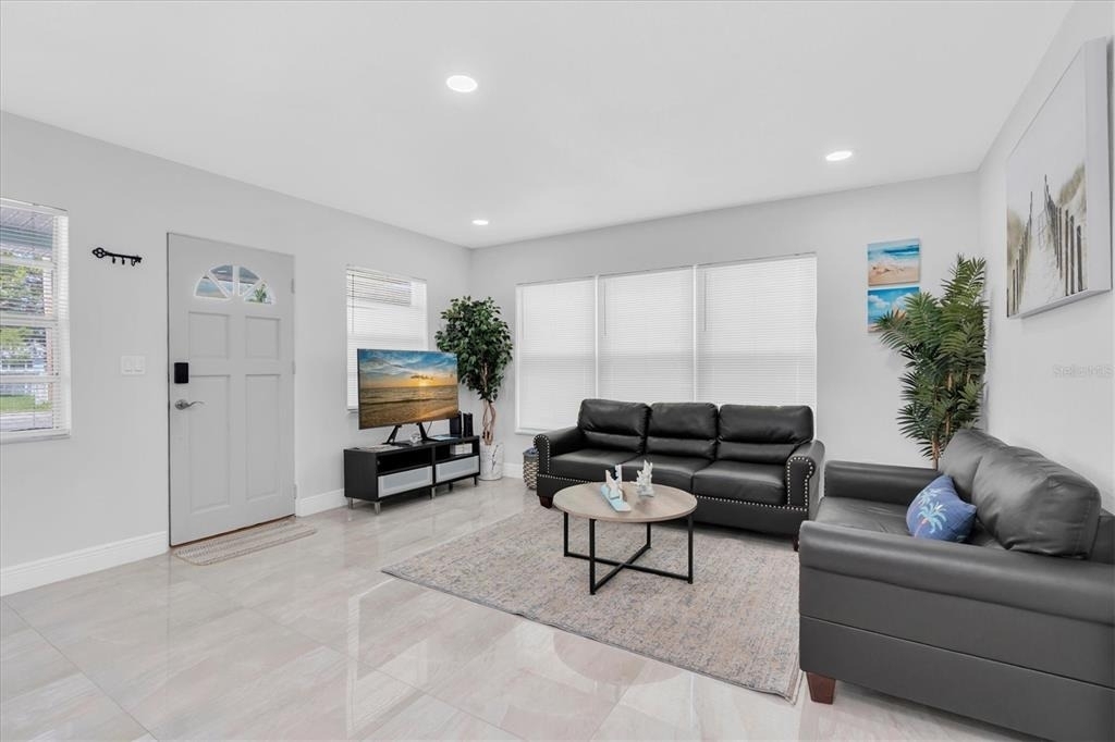13912 Duley Avenue - Photo 3