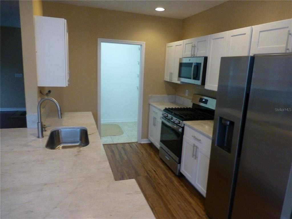 9411 W Park Village Drive - Photo 7