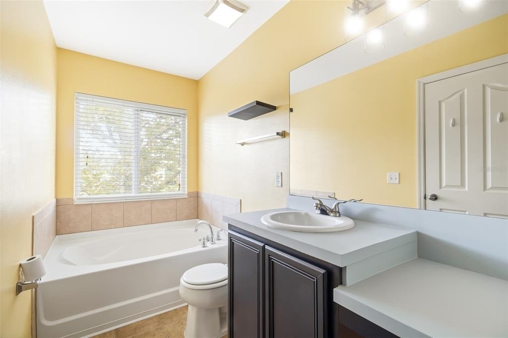 10851 Kensington Park Avenue - Photo 17