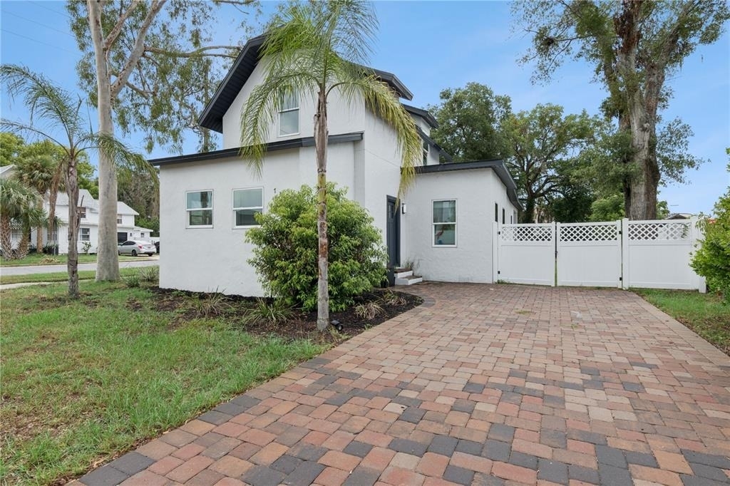 732 E Orange Avenue - Photo 0