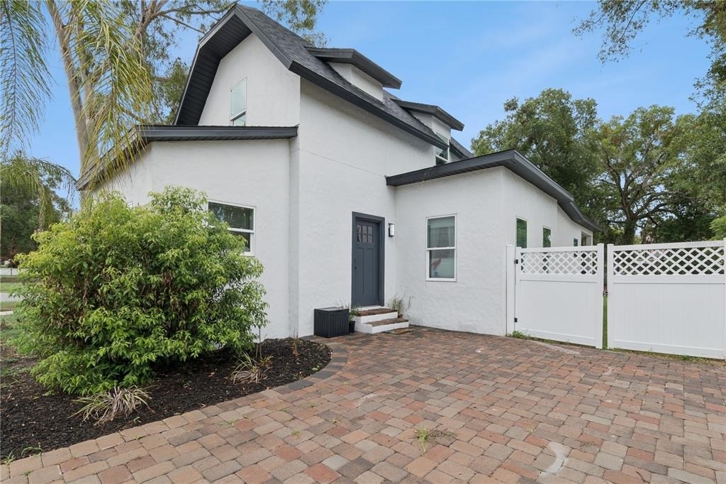 732 E Orange Avenue - Photo 1