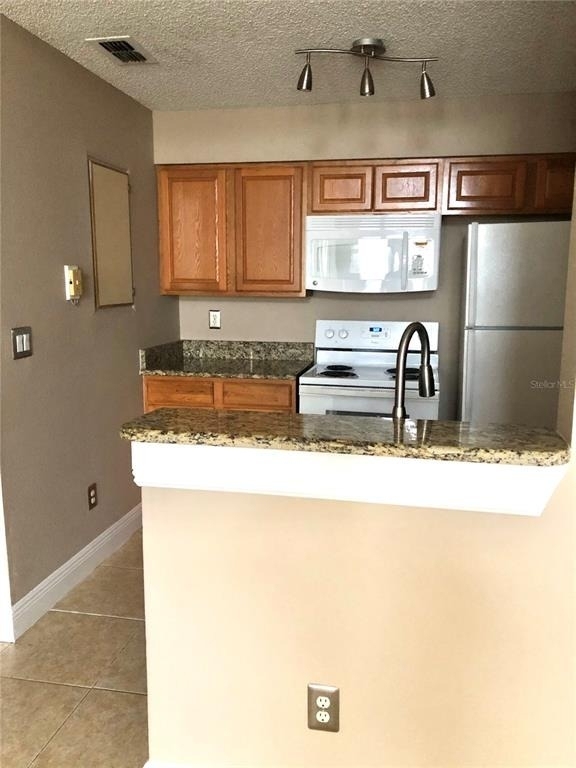 1055 S Hiawassee Road - Photo 3
